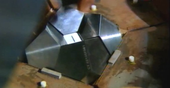 Capsula con semilla de diamante y grafito