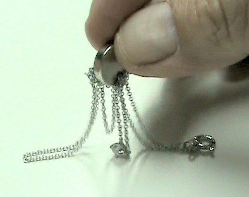 cadena niquelada atraida por iman