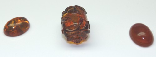 Dos ámbares y un plástico