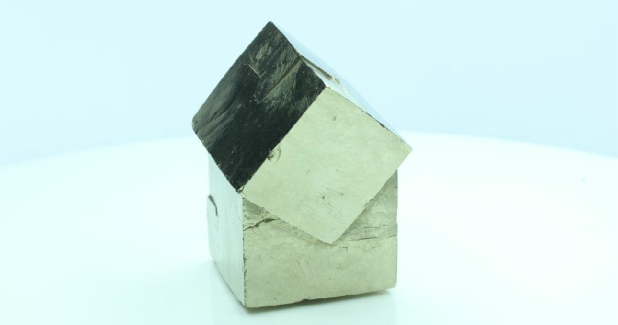 Imágenes 3D de minerales del sistema cúbico