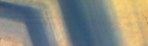 Bandas de color en un záfiro.