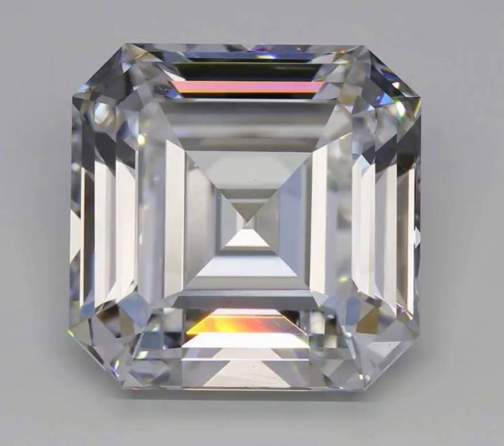 Diamante sintetico 10,02 ct New Diamond