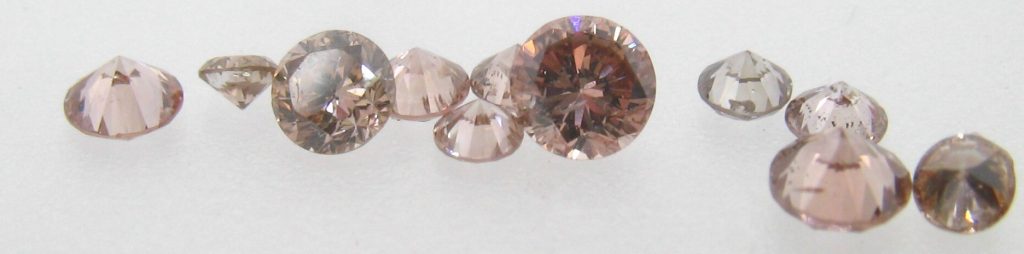 Diamantes de color tratados