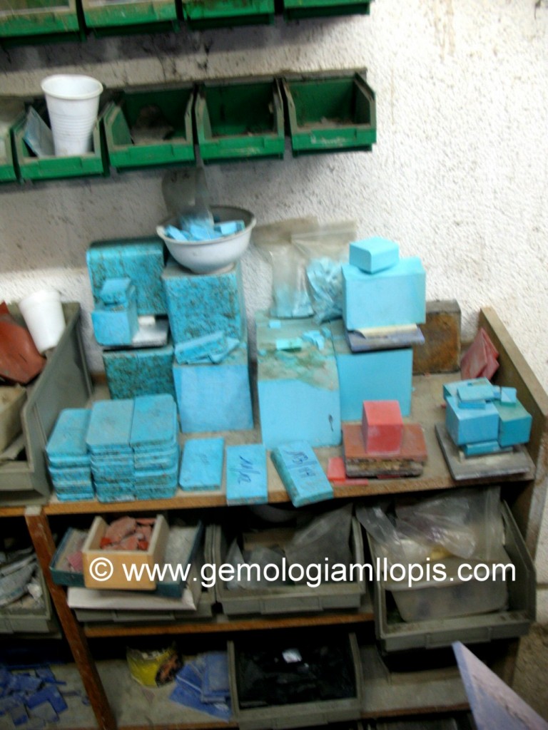 Bloques de turquesa de imitación prensados