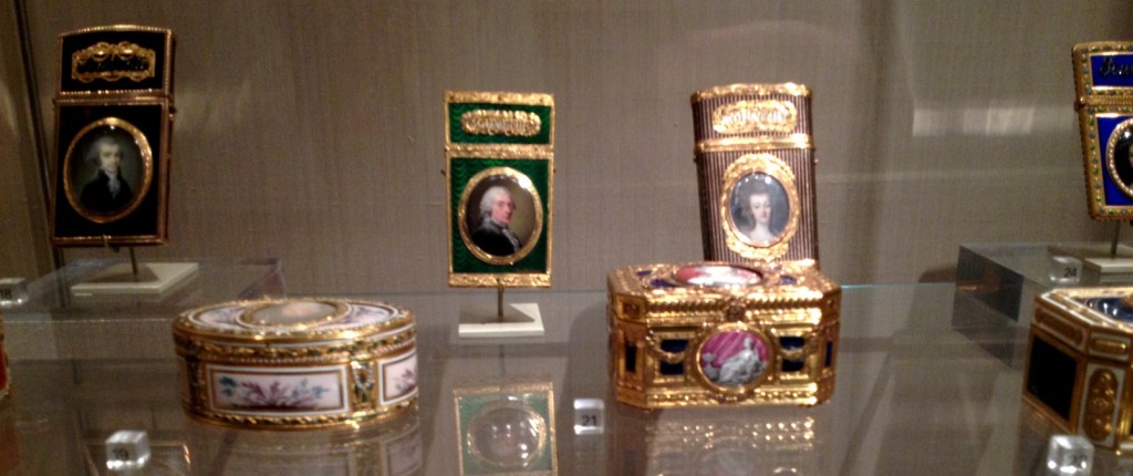 Estuches y pitilleras