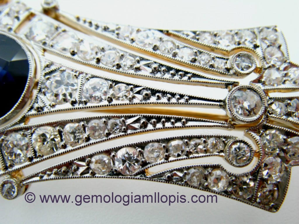 Exquisito engastado de granos.