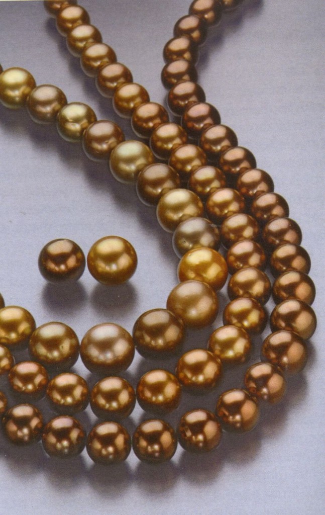 Perlas chocolate. Cortesía de  Emiko Pearls International.  Foto de Robert Weldon