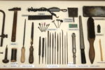 Cuadro de Herramientas de Artesano Joyero - Imagen 3